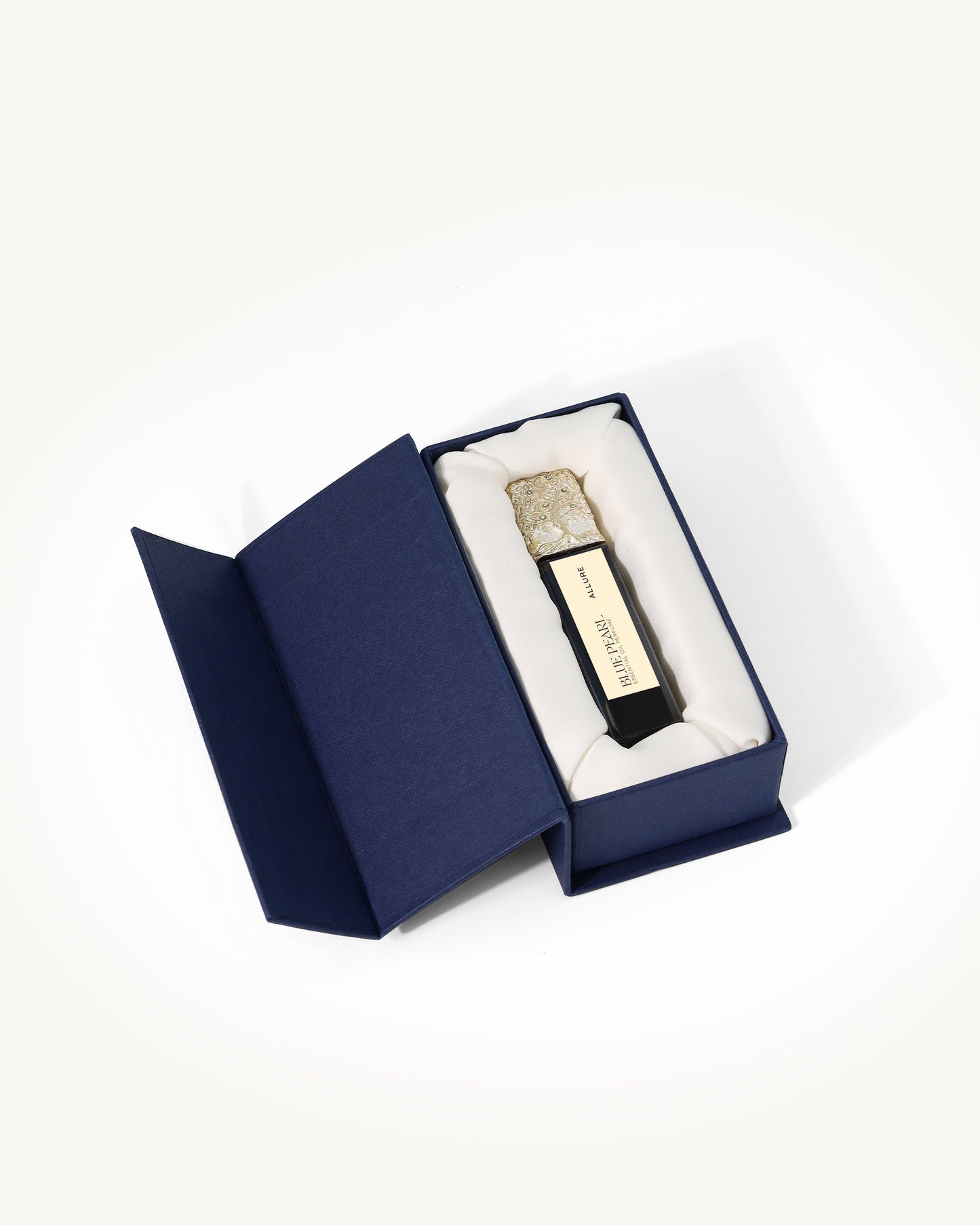 ALLURE - Enduring Charm